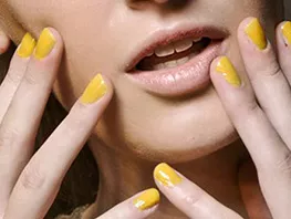SMALTI SEMIPERMANENTI PER UN TOCCO DI GLAMOUR
