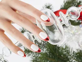 TANTE IDEE PER UNA MANICURE NATALIZIA!